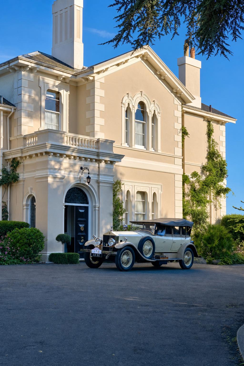 The carriage drive at Wylam House